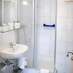 Discovery Hotel 3*
