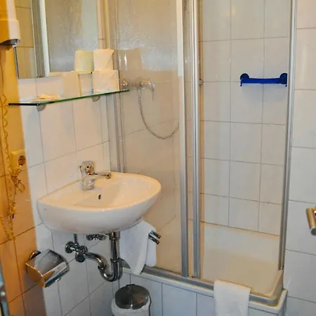 Hotel Discovery 3*