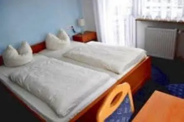 Hotel Discovery 3*
