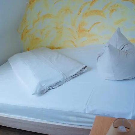 ディスカバリー 3* シュトゥットガルト